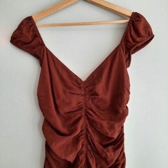 WILFRED Aritzia Veda Ruched Mini Dress Burgundy Brown Sz 6 - Picture 4 of 13